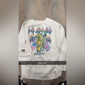 Def Leppard Graphic Sweatshirt
